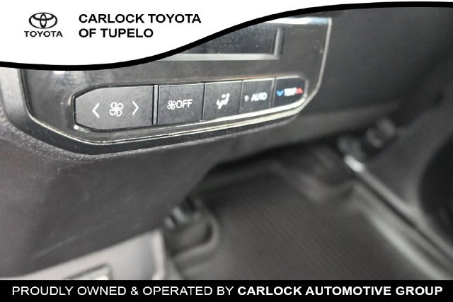 Used 2024 Toyota Highlander XSE FWD image 19