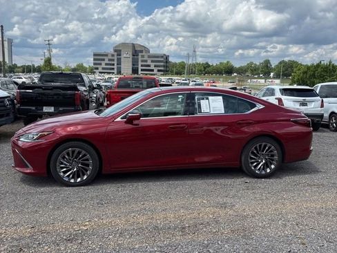 Used 2024 Lexus ES 350 w/ Technology Package FWD image 10