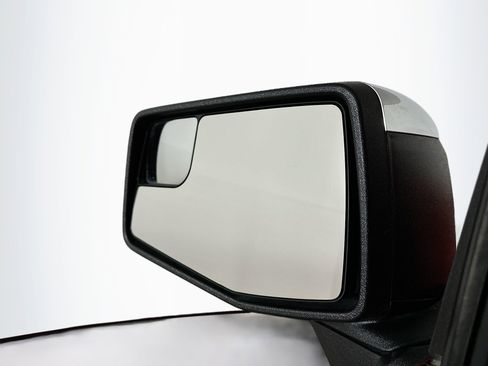 Used 2023 Chevrolet Silverado 1500 LT image 16