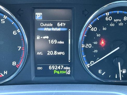 Used 2016 Toyota RAV4 Limited AWD/4WD image 19