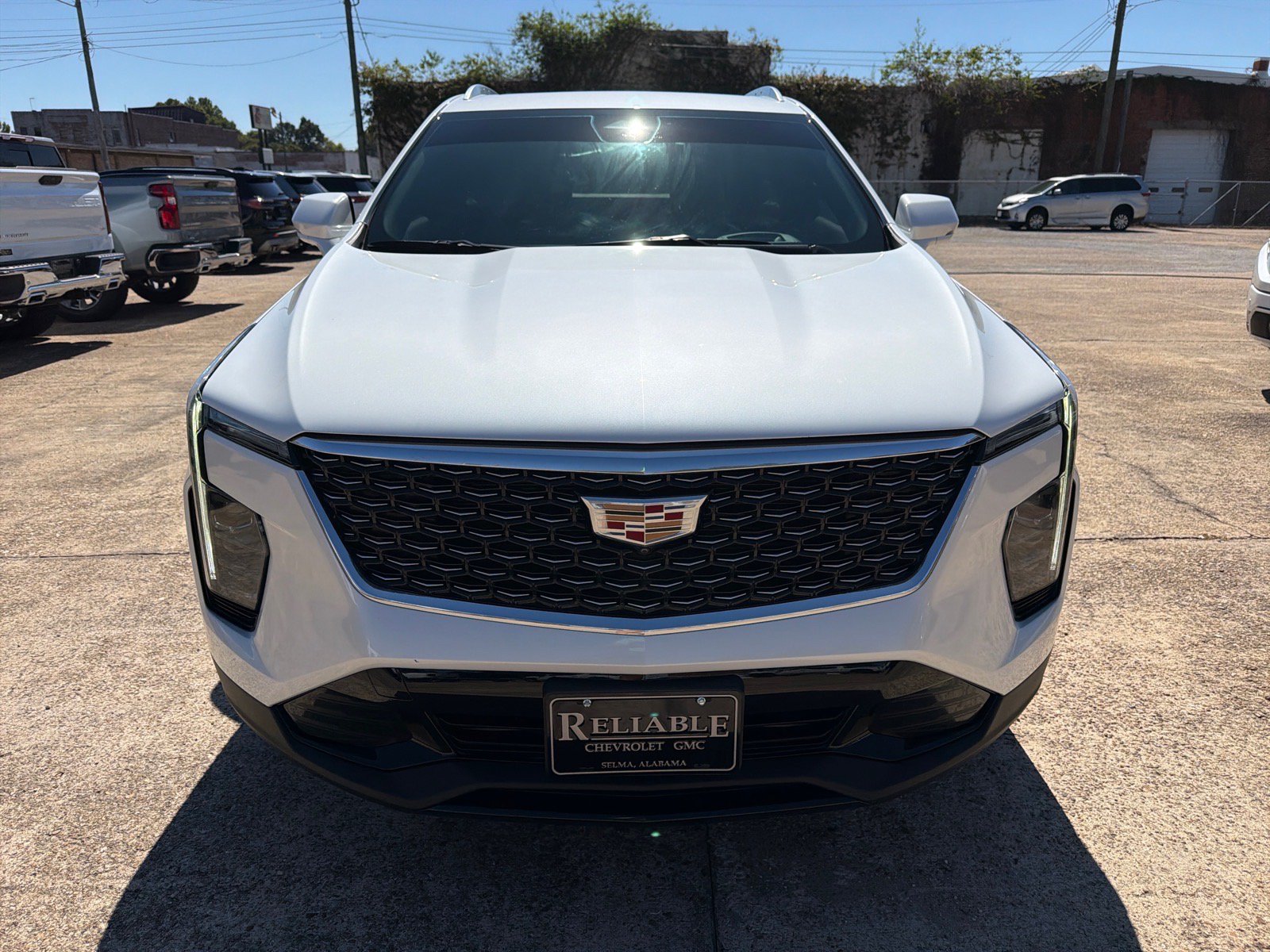 Used 2024 Cadillac XT4 Premium Luxury w/ Active Safety Package FWD image 7