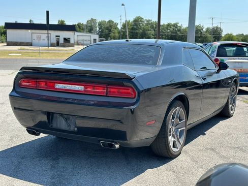 Used 2012 Dodge Challenger R/T RWD image 5