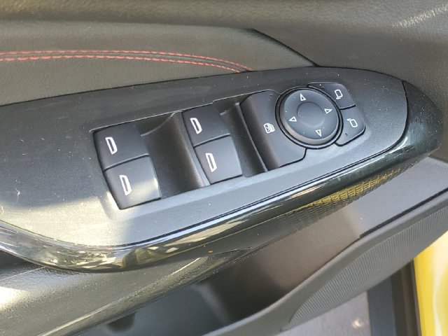 Used 2025 Chevrolet Trax RS w/ Driver Confidence Package FWD image 15