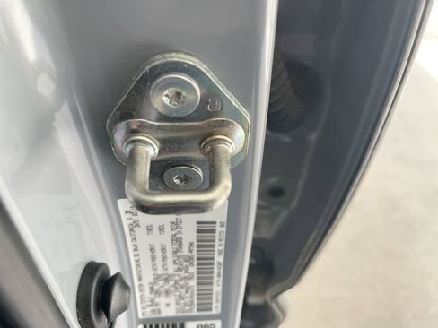 Used 2019 Toyota Tacoma TRD Sport AWD/4WD image 27