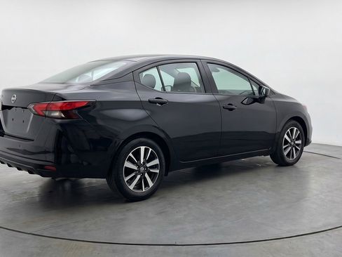 Used 2025 Nissan Versa SV FWD image 9