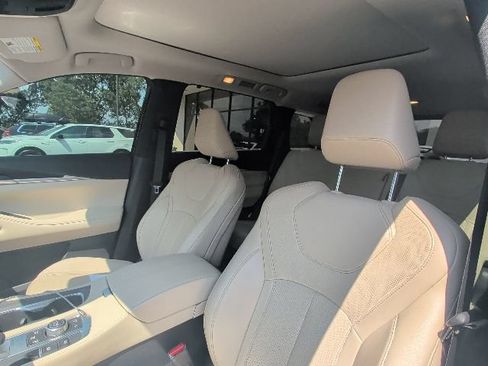 Used 2023 INFINITI QX60 Sensory w/ Cargo Package AWD/4WD image 4
