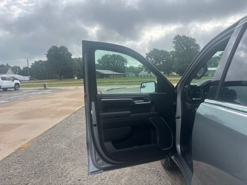 Used 2024 GMC Sierra 1500 SLT AWD/4WD image 18