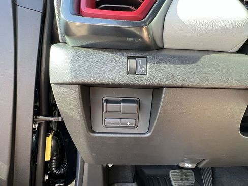 New 2025 GMC Canyon AT4 w/ AT4X Package image 18