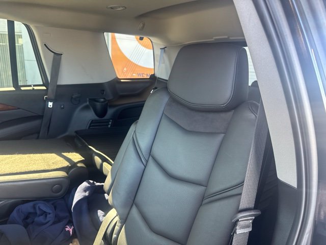 Used 2020 Cadillac Escalade Premium Luxury AWD/4WD image 14