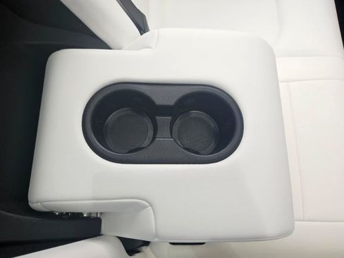 Used 2023 Tesla Model Y Long Range AWD/4WD image 66