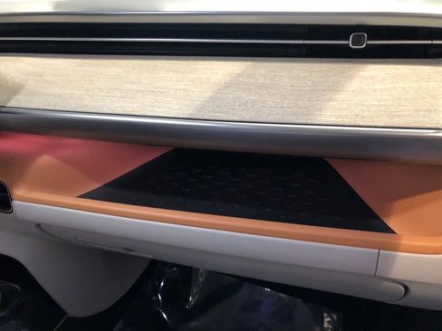 New 2025 Volkswagen ID. Buzz Pro S Plus image 34