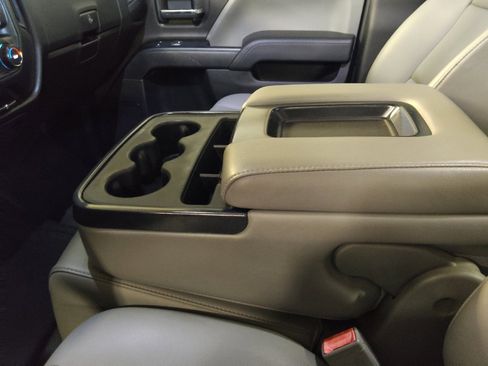 Used 2018 Chevrolet Silverado 1500 W/T w/ Trailering Package image 26