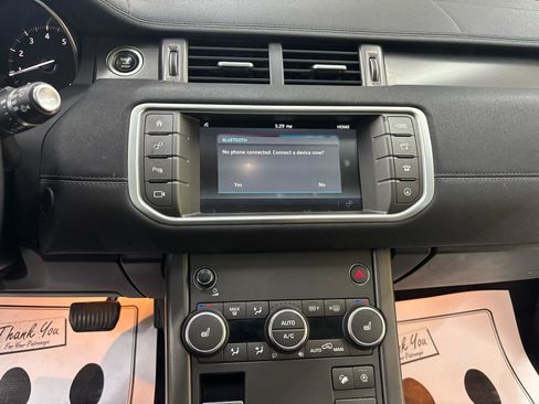 Used 2018 Land Rover Range Rover Evoque SE AWD/4WD image 24