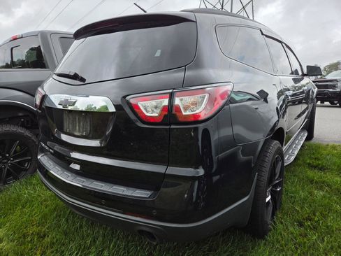 Used 2017 Chevrolet Traverse LT AWD/4WD image 6