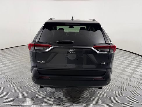 Used 2020 Toyota RAV4 XLE FWD image 6