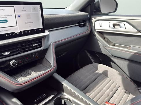 Certified 2025 Ford Explorer ST-Line w/ Premium Package image 20