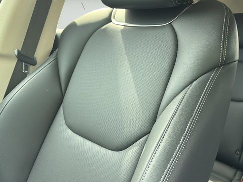 Certified 2026 Genesis GV70 2.5T AWD/4WD image 41