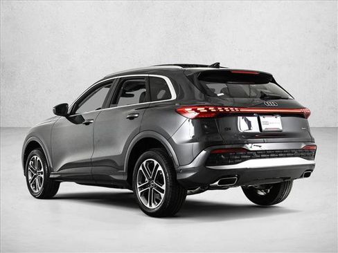 New 2025 Audi Q5 Premium image 8