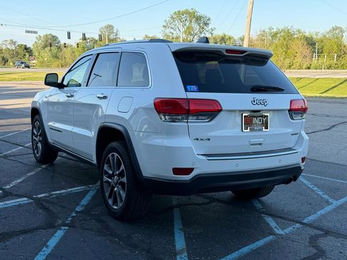 Used 2018 Jeep Grand Cherokee Limited AWD/4WD image 2