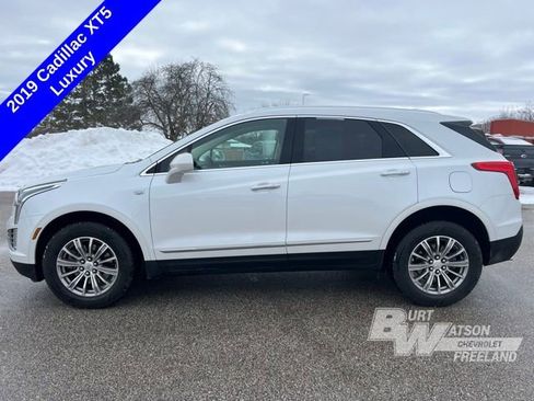 Used 2019 Cadillac XT5 Luxury image 3