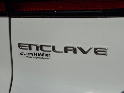 Used 2025 Buick Enclave Preferred FWD image 29