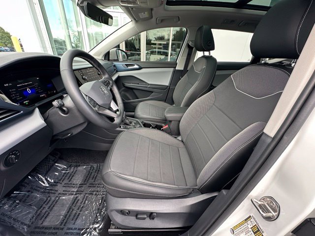 Used 2023 Volkswagen Taos SE w/ Panoramic Sunroof Package AWD/4WD image 23