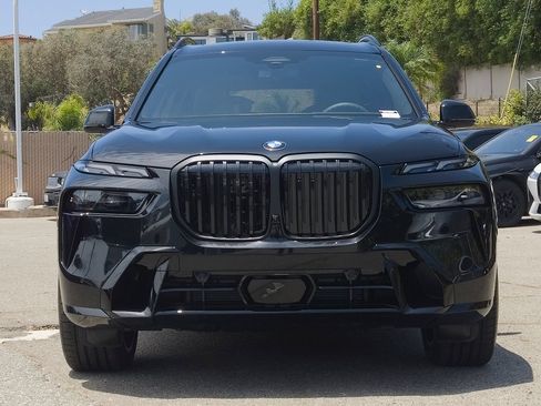 New 2027 BMW X7 xDrive40i w/ M Sport Package AWD/4WD image 2