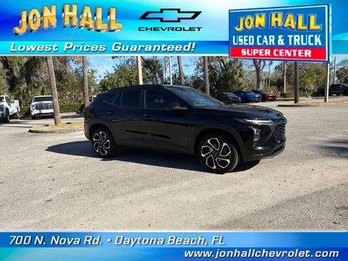 Used 2025 Chevrolet Trax RS w/ Sunroof Package image 12