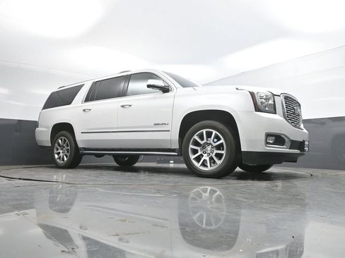 Used 2020 GMC Yukon XL Denali w/ Open Road Package AWD/4WD image 41