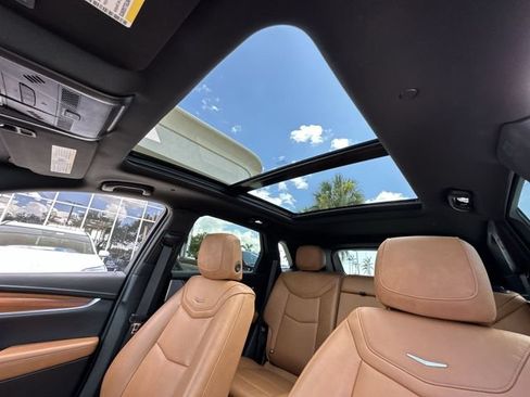 Certified 2024 Cadillac XT5 Premium Luxury w/ Technology Package FWD image 29