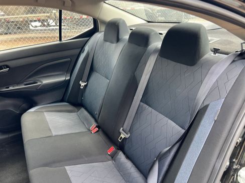 Used 2025 Nissan Versa SV image 33