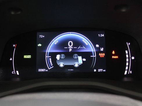 Used 2025 Toyota Camry SE FWD image 30
