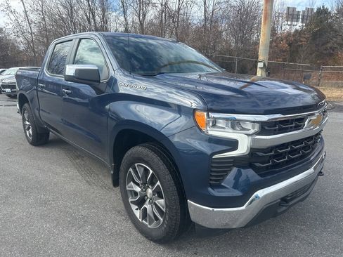 Used 2023 Chevrolet Silverado 1500 LT image 3