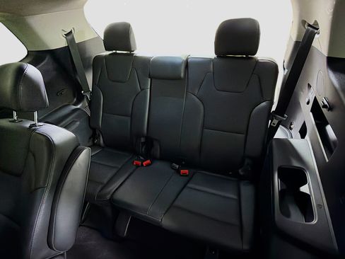 Used 2025 Kia Telluride S FWD image 30