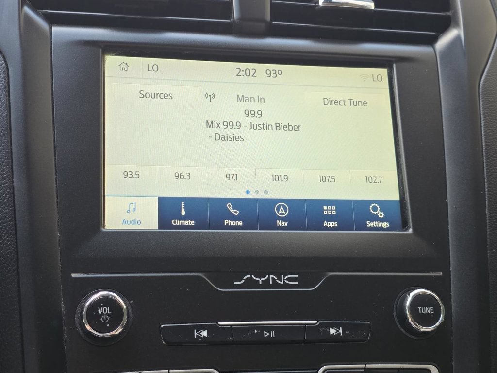 Used 2020 Ford Fusion SE w/ Equipment Group 151A FWD image 20