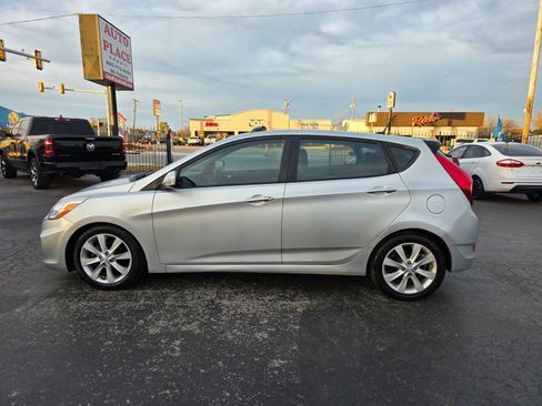 Used 2014 Hyundai Accent SE w/ Option Group 3 image 21