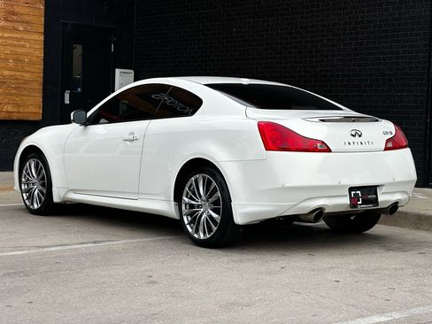 Used 2011 INFINITI G37 x Coupe w/ Premium Pkg image 16