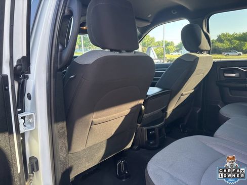 Used 2024 RAM 3500 Big Horn AWD/4WD image 34