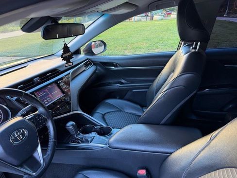 Used 2018 Toyota Camry SE FWD image 46