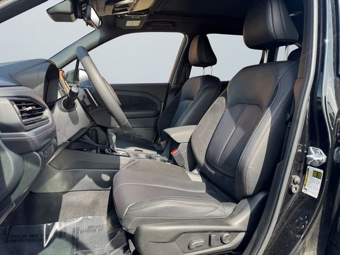 Certified 2025 Subaru Forester Touring AWD/4WD image 9