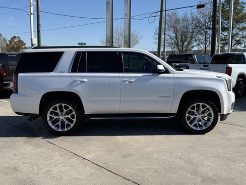Used 2018 GMC Yukon SLT w/ HD Trailering Package image 3