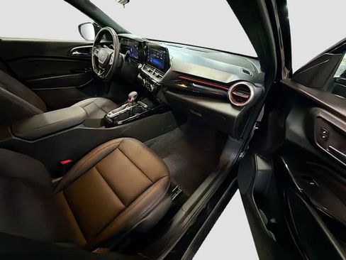 Used 2024 Chevrolet Trax RS w/ Driver Confidence Package image 26