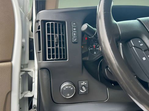 Used 2021 Chevrolet Express 2500 w/ Driver Convenience Package RWD image 18