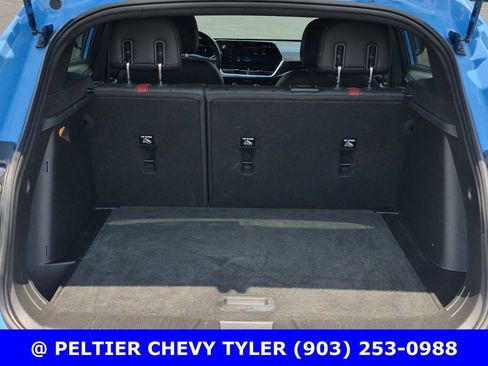 Used 2024 Chevrolet Trax RS w/ Sunroof Package FWD image 8