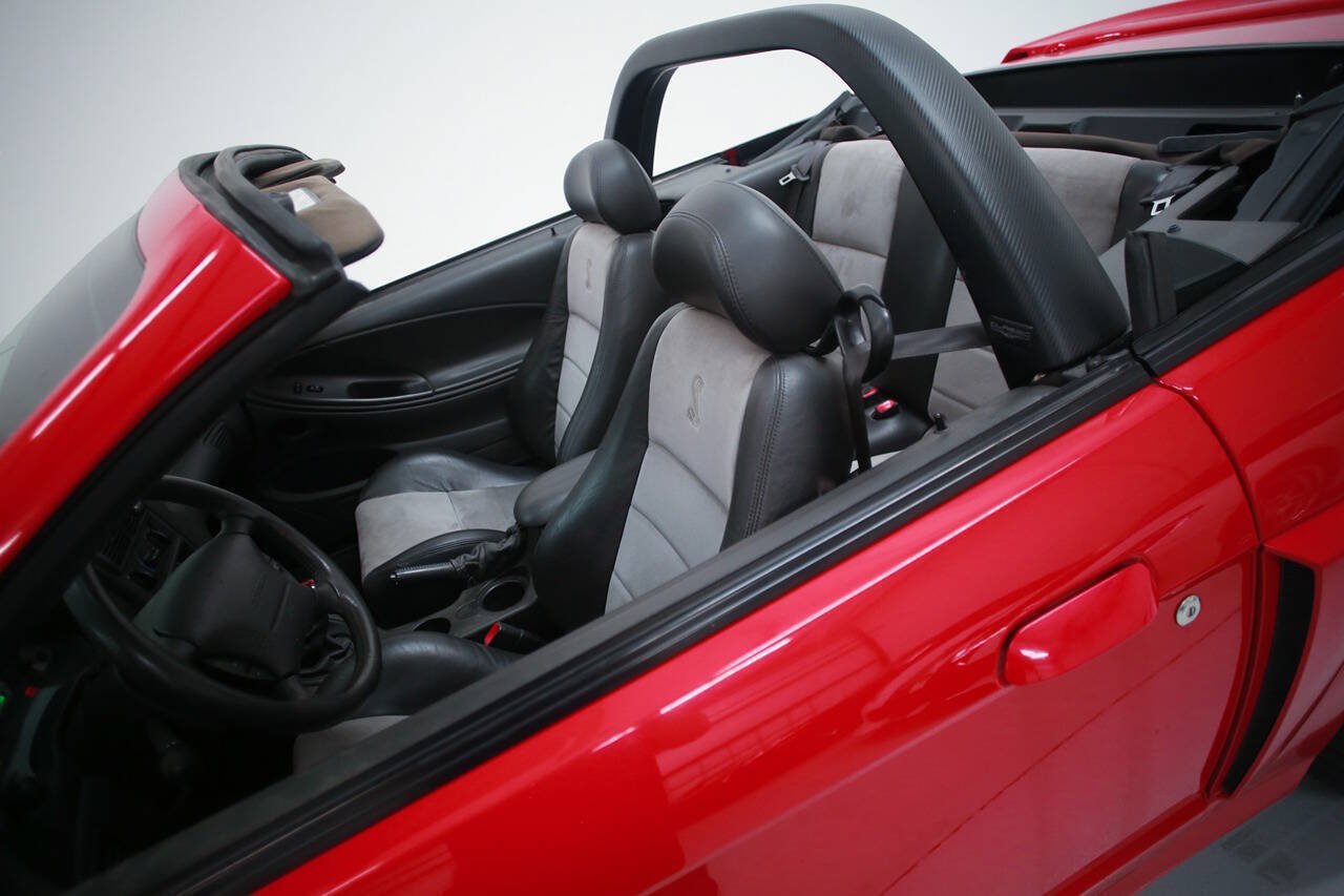 Used 2004 Ford Mustang Cobra RWD image 18