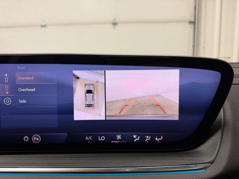 Used 2025 Buick Envision Preferred AWD/4WD image 23