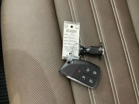 New 2026 GMC Acadia Denali Ultimate w/ LPO, Floor Liner Package image 47