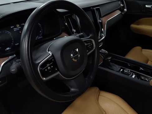 Used 2019 Volvo S60 T6 Inscription image 19