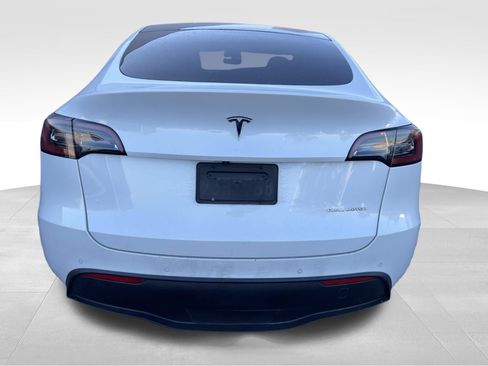 Used 2021 Tesla Model Y Long Range AWD/4WD image 6