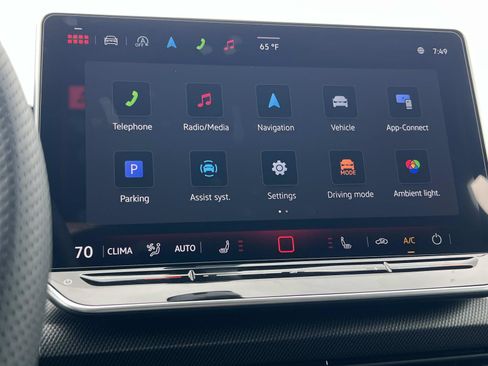 New 2026 Volkswagen GTI SE FWD image 13